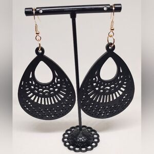 Women's earrings wooden French style black dangle new‎ e62